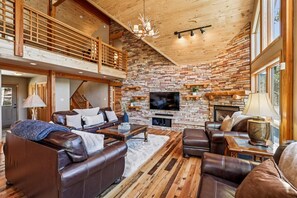 Smart TV, fireplace, table tennis, offices