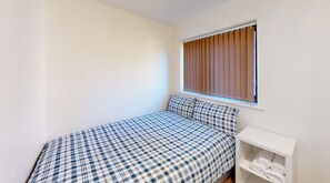 2 bedrooms, iron/ironing board, WiFi, bed sheets