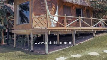 Deluxe-Ferienhütte, Meerblick | Schreibtisch, laptopgeeigneter Arbeitsplatz, Bügeleisen/Bügelbrett