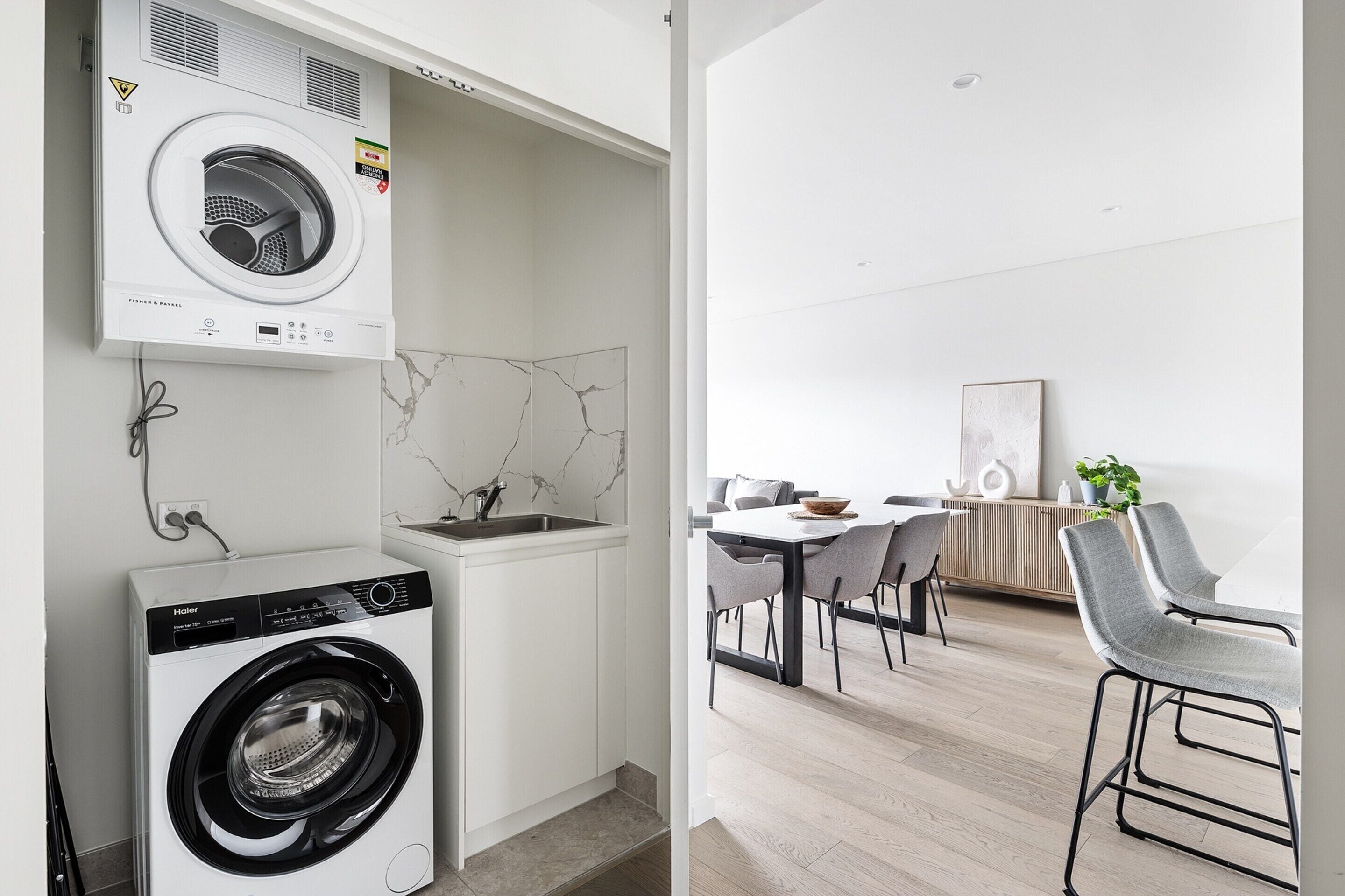 Apartment | Bathroom | Hair dryer, towels, soap, shampoo