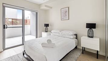 Apartment | 3 bedrooms, iron/ironing board, bed sheets