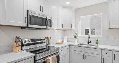 Modern Organic Retreat - New 2 Bed 2.5 Bath - Near Downtown SD