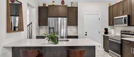 Microwave, oven, stovetop, dishwasher