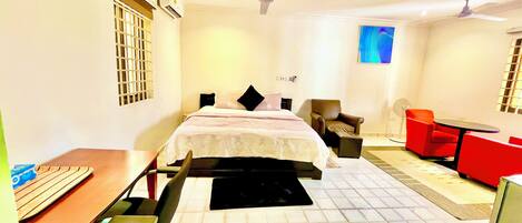 Desk, laptop workspace, soundproofing, free WiFi