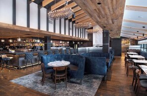 Bar (on property) - Ritz Carlton Club,  Luxury 3 bedroom residence, Vail Colorado (Vail)