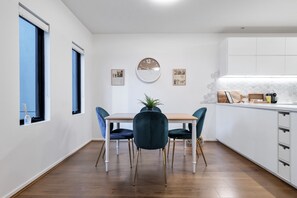 Apartment | Dining