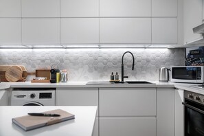 Apartment | Private kitchen | Cookware/dishes/utensils