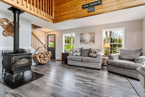 Smart TV, fireplace, DVD player, books