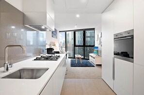 Apartment | Private kitchen - Stylish Southbank 1-bed Flat With Luxury Amenities (Melbourne)