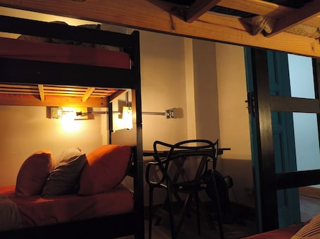 1 - Dormitório compartilhado misto - Térreo | Free WiFi