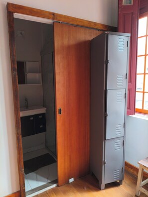 4 - Dormitório compartilhado misto - 2 andar - vista para rua | Truy cập Internet không dây miễn phí 