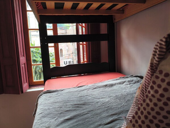 4 - Dormitório compartilhado misto - 2 andar - vista para rua | Truy cập Internet không dây miễn phí 