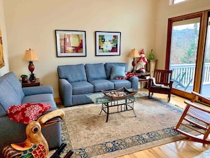 House | 3 bedrooms - 4BR Home Near Golf Course Mount Mitchell View (Burnsville)