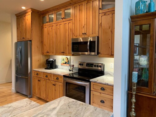 Vacation Home Near Golf Course Hiking Sleeps 20