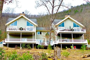 Talo | 8 makuuhuonetta