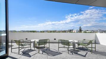 House | Terrace/patio