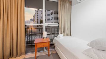 Apartment | 3 bedrooms, iron/ironing board, bed sheets