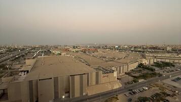 Apartamento familiar, vistas al patio | Vistas del balcón