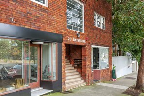 Huoneisto | Yksityiskohta ulkoa