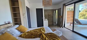 2 bedrooms, free WiFi, bed sheets - Hotel/Residence Casa Pian D'olmo, "Fiumicicoli" Family Suite (Olmiccia)