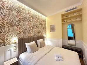 2 Schlafzimmer, Zimmersafe, Schreibtisch, schallisolierte Zimmer