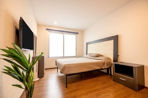 2 makuuhuonetta, silitysrauta/-lauta, Wi-Fi