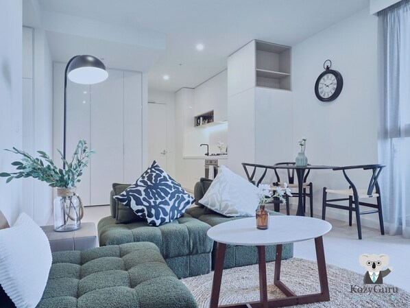 TV - KozyGuru | Box Hill | Chic and Close to It All (Box Hill)