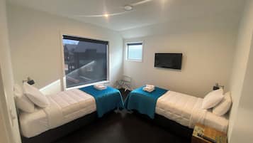 Apartment 1 - 2 bedrooms (1x king / 2x single bed) | Free WiFi