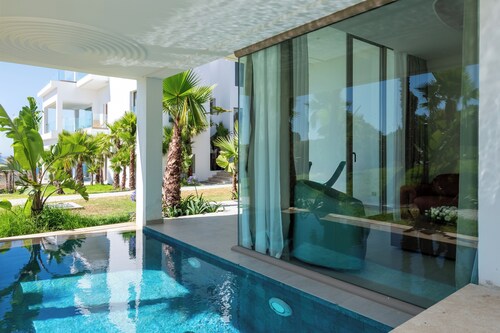 Le Tanger By Mnar Palm