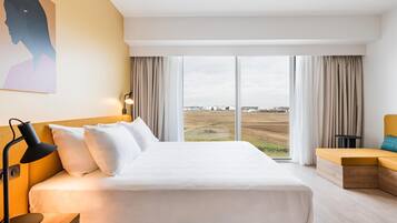 Studio, 1 kingsize bed met slaapbank | Luxe beddengoed, donsdekens, pillowtop-bedden, een kluis op de kamer