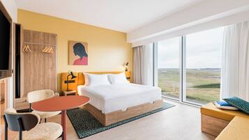 Chambre, 1 trÚs grand lit et 1 canapé-lit (View)