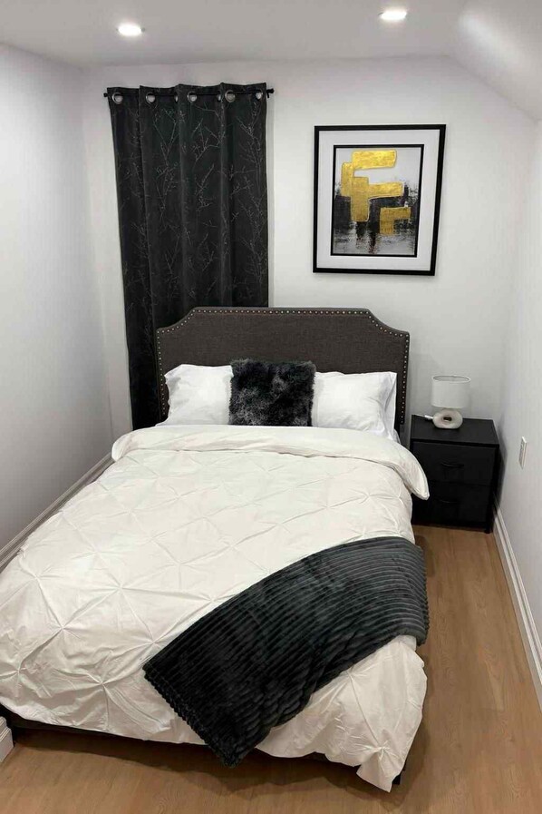 Bügeleisen/Bügelbrett, WLAN, Bettwäsche