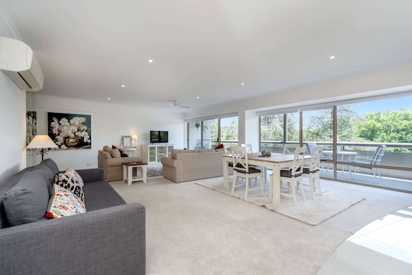 Apartment | Living area