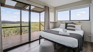 2 bedrooms, WiFi - Six-Ten Shores - Holiday Houses Tasmania (Dolphin Sands)