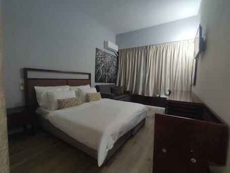Classic Double Room | Free WiFi