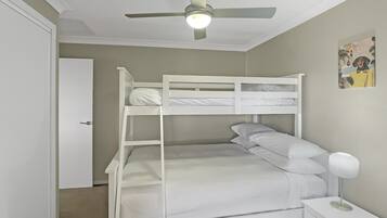 Căn hộ | 2 phòng ngủ, bàn ủi/dụng cụ ủi quần áo, bộ trải giường