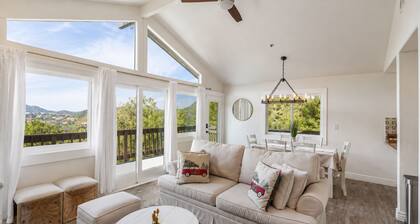 Casa Del Luna - 5 Min to Shops, Pano Views, Hiking