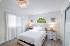 3 室のベッドルーム、WiFi、ベッドシーツ