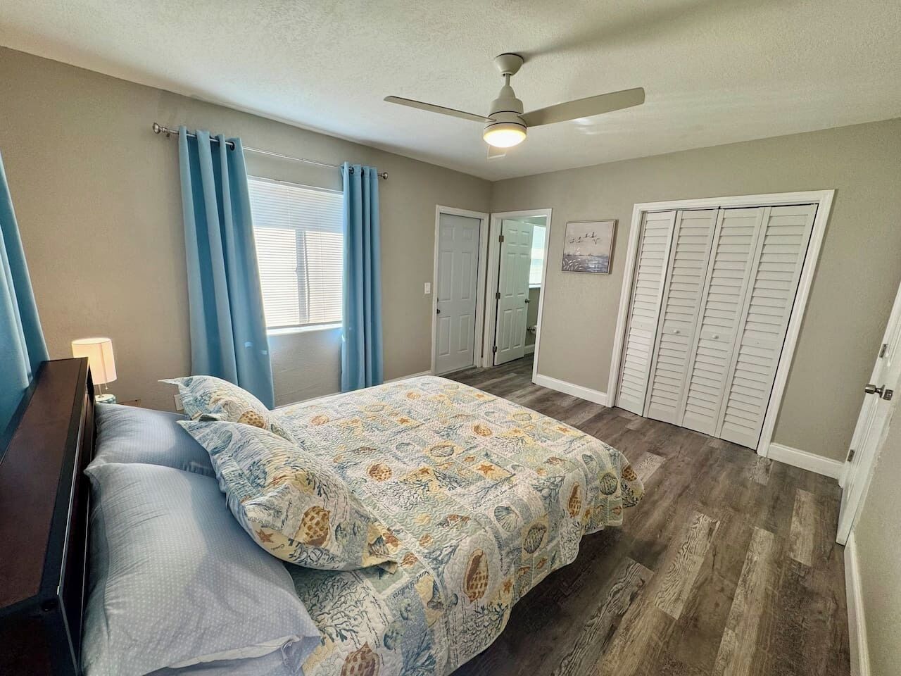 1 camera, Wi-Fi, lenzuola