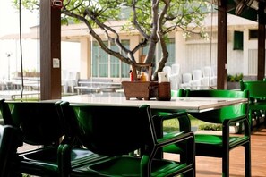 Ảnh chưa phân loại, 4 trong số 30 ảnh, nút