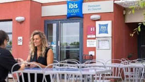 Outdoor dining - ibis budget Montauban Les Chaumes (Montauban)