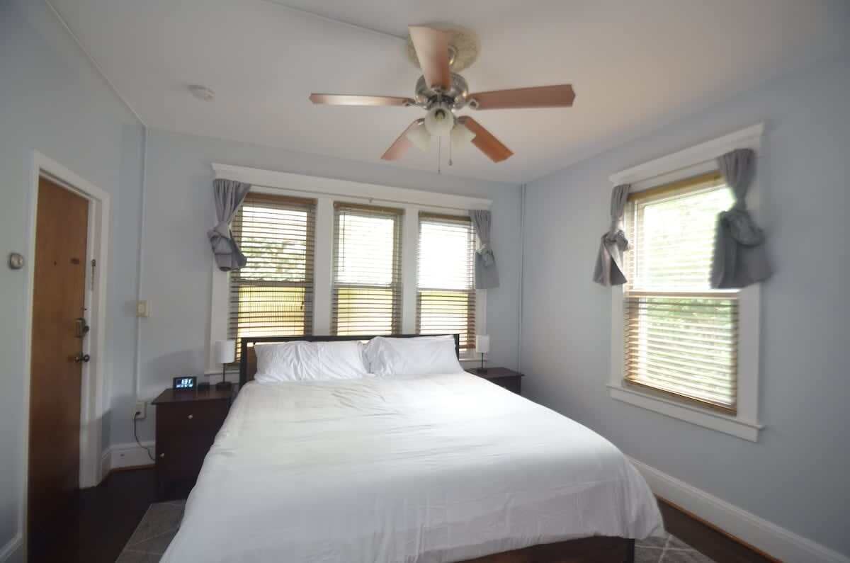 2 soverom, strykejern/-brett, wi-fi og sengetøy