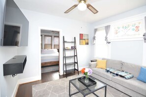 2 bedrooms, iron/ironing board, WiFi, bed sheets