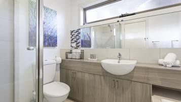Apartment | Bathroom