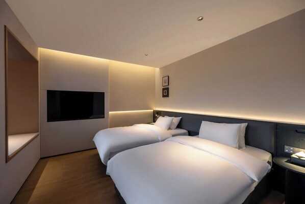 Laptop workspace, free WiFi