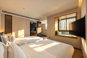 Superior Twin Room, Non Smoking, City View | Laptop workspace, soundproofing, free WiFi - DOTTEL HOTEL (Shantou)
