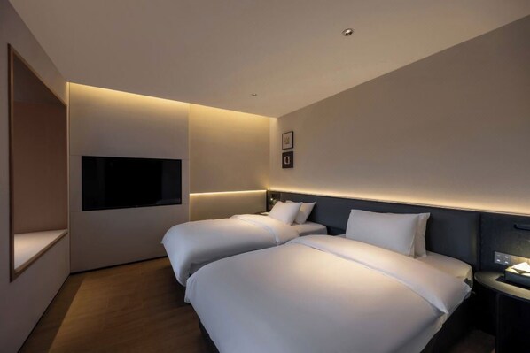 Superior Twin Room, Non Smoking, City View | Laptop workspace, free WiFi - DOTTEL HOTEL (Shantou)