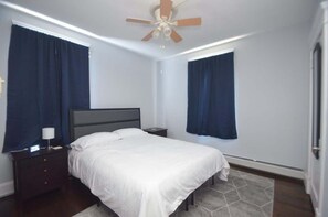 4 habitaciones, tabla de planchar con plancha, wifi y ropa de cama 