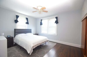 4 quartos, ferros/tábuas de passar roupa, Wi-Fi, roupa de cama