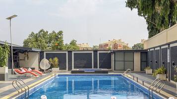 Piscine extérieure